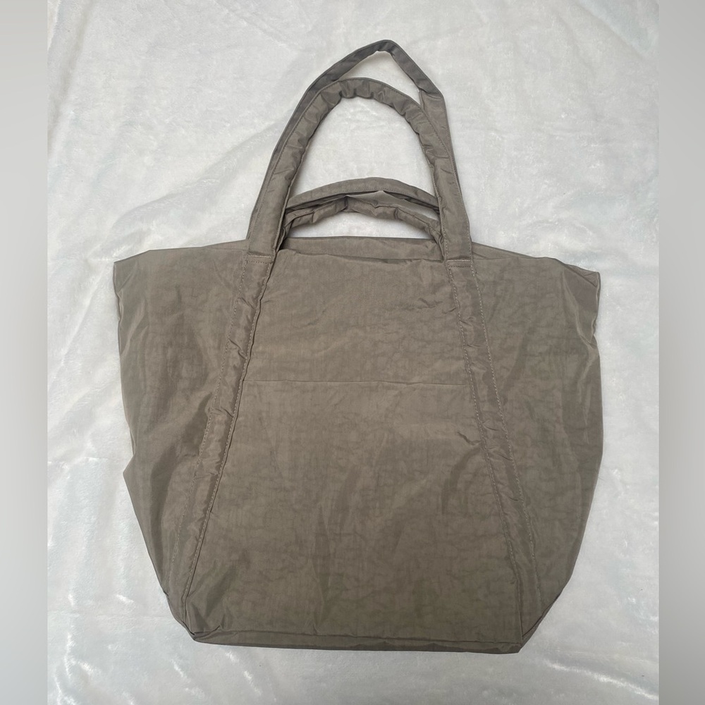 BAGGU Dove Travel Cloud Bag